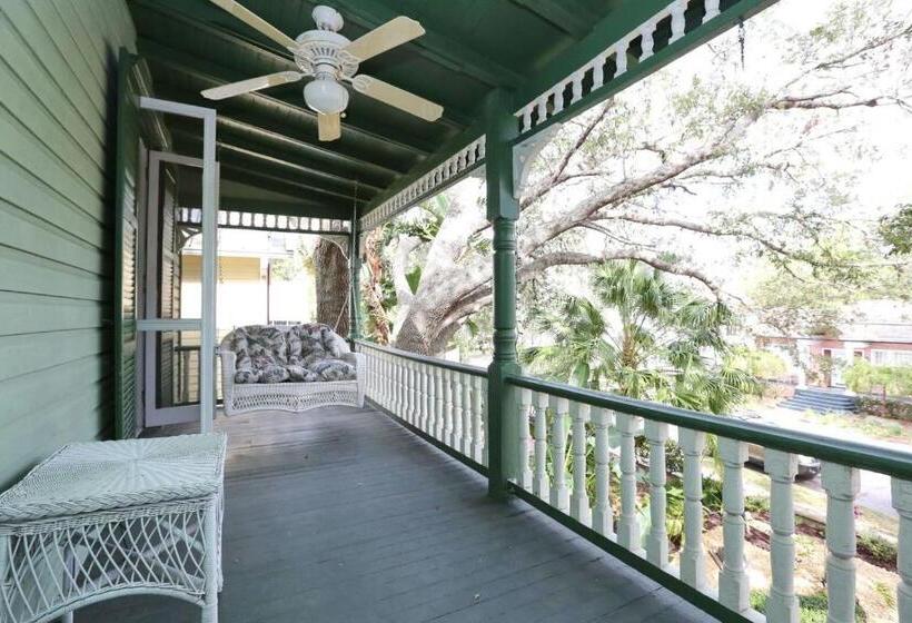 호텔 Historic Sevilla House