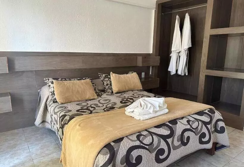 Hotel Lujan