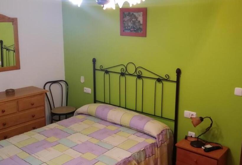 Hotel Mesón El Número Uno