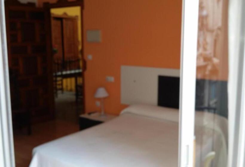 Hotel Mesón El Número Uno