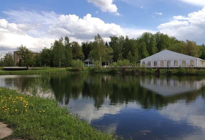 فندق Sofrino Park