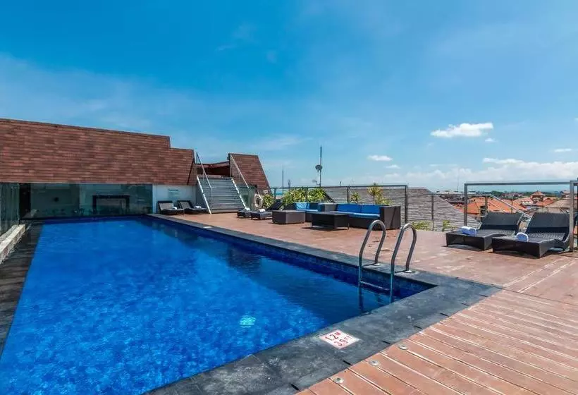 ホテル Holiday Inn Express Kuta Square
