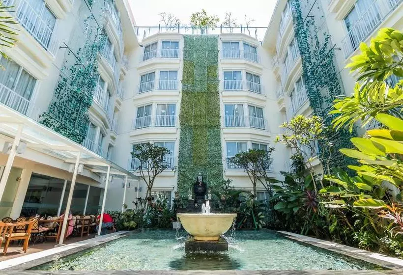 ホテル Holiday Inn Express Kuta Square