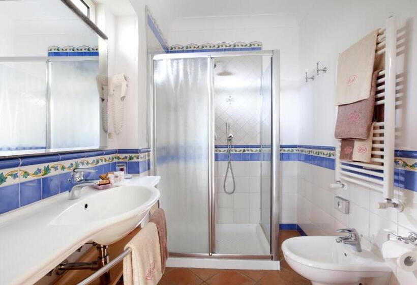 פנסיון Relais Villa Angiolina