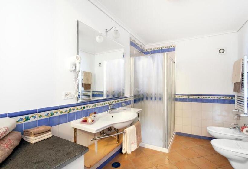 פנסיון Relais Villa Angiolina