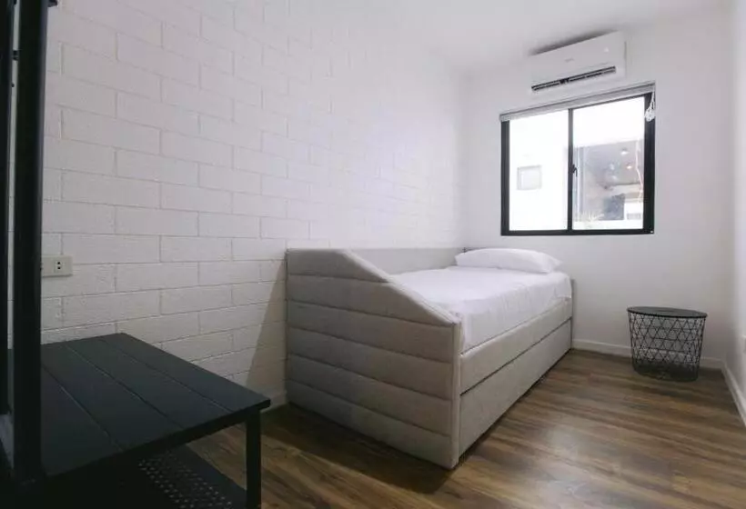 ユースホステル 10 Oxford Residences