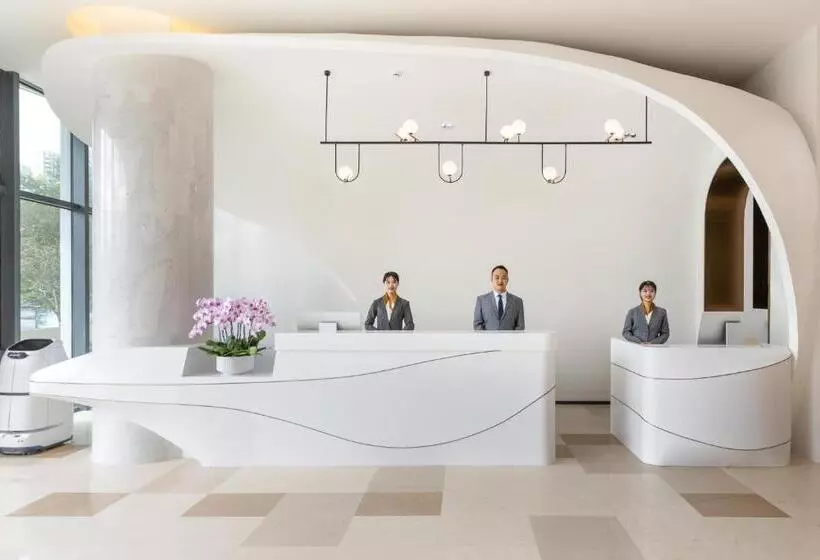 Atour Hotel Zhongshan Nantou Haiya Colorful City