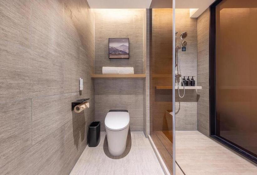 Atour Hotel Zhongshan Nantou Haiya Colorful City