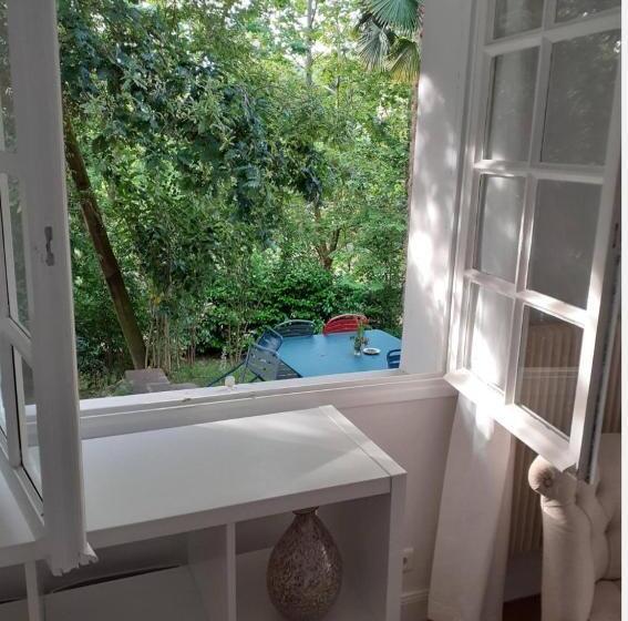 مبيت وإفطار Mendiska