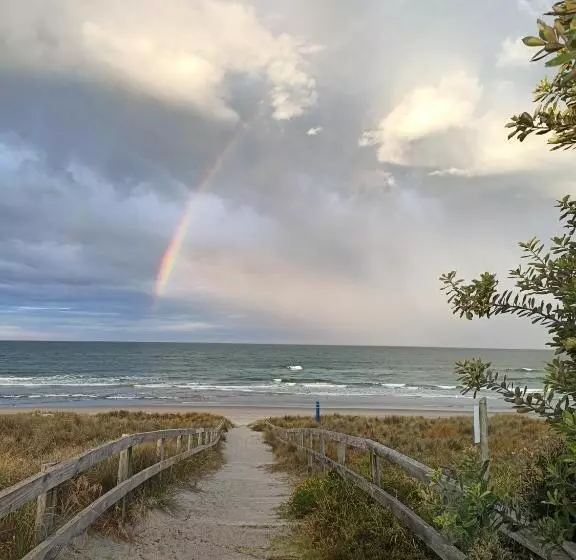 Aamiaismajoitus (B&B) Omanu Cottage
