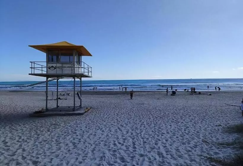 Aamiaismajoitus (B&B) Omanu Cottage