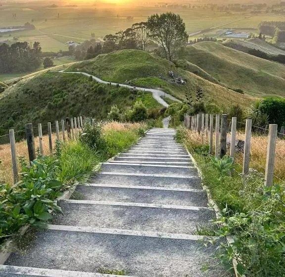 Aamiaismajoitus (B&B) Omanu Cottage