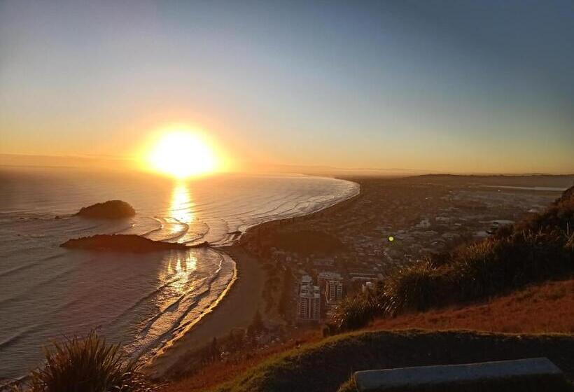 צימר Omanu Cottage