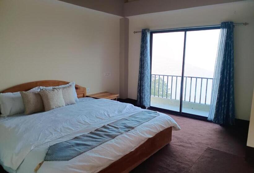 Bed and Breakfast Serendipity By The Mountains