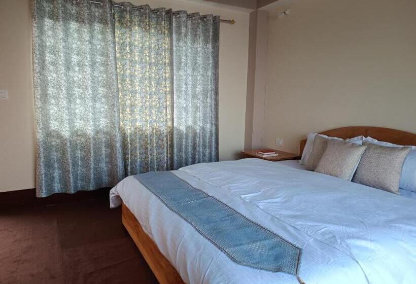 Bed and Breakfast Serendipity By The Mountains