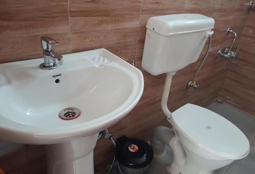 Bed and Breakfast Serendipity By The Mountains