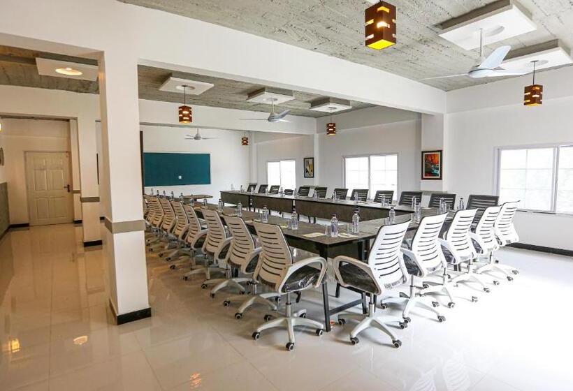 Destination Hotel Thandiani