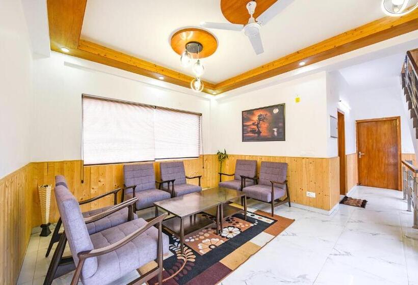 Fabhotel The Weekend Vibes