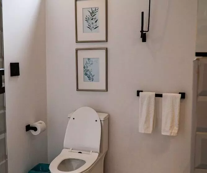 Flamboyan Hotel & Residences