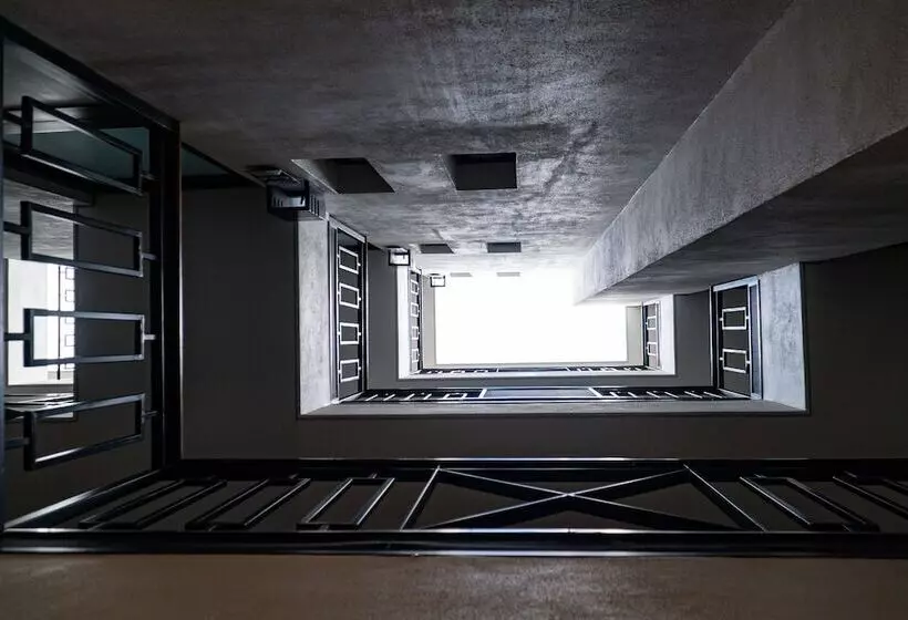 Flamboyan Hotel & Residences