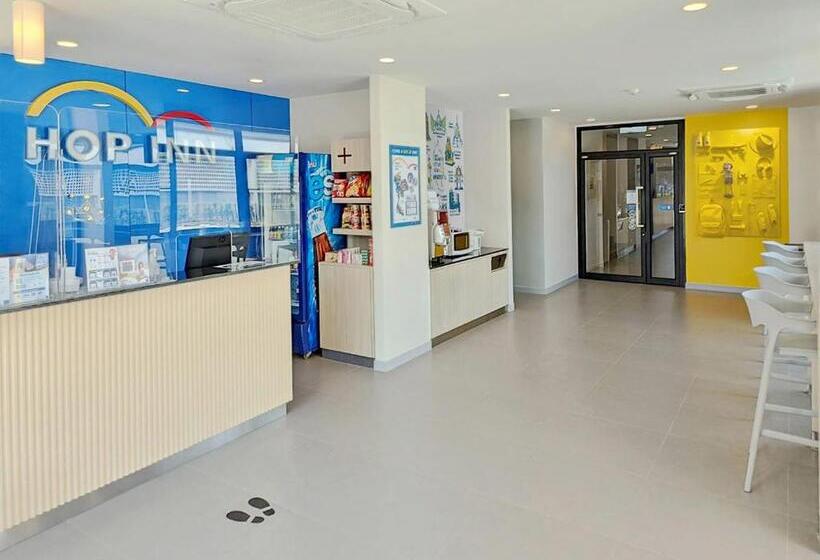 Otel Hop Inn Suphanburi