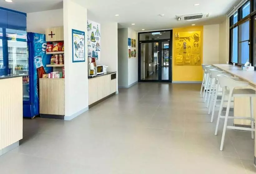 ホテル Hop Inn Suphanburi