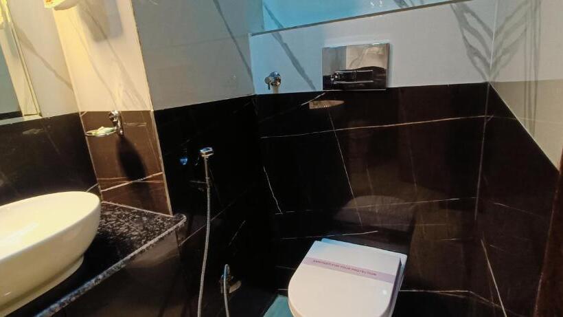 Szálloda Madhavam  250 Mtr From Mathura Railway Station