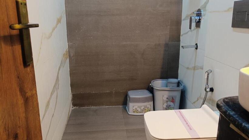 Szálloda Madhavam  250 Mtr From Mathura Railway Station