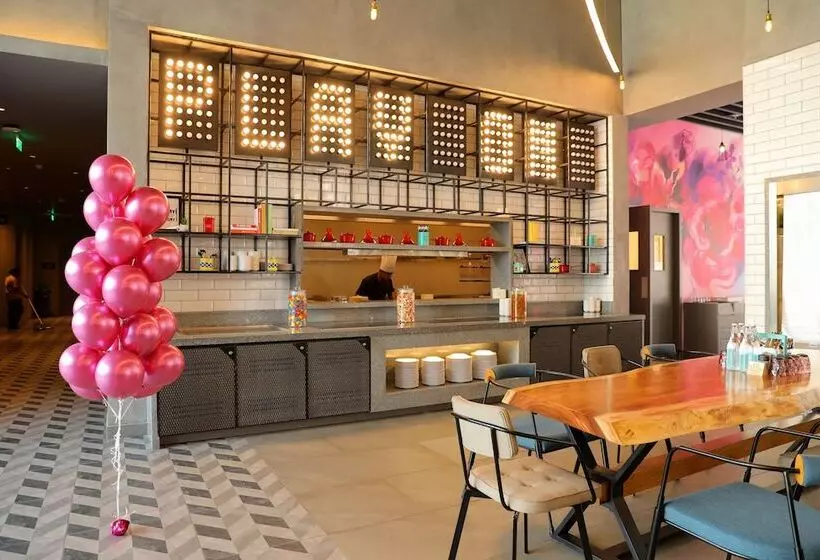 ホテル Moxy Bengaluru Airport Prestige Tech Cloud