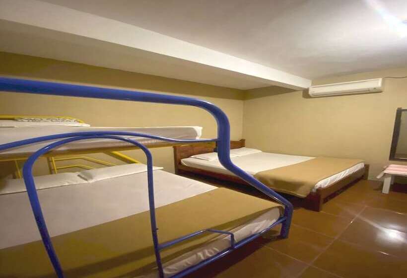 Отель Oyo 90910 Homestay D Lalang Inn