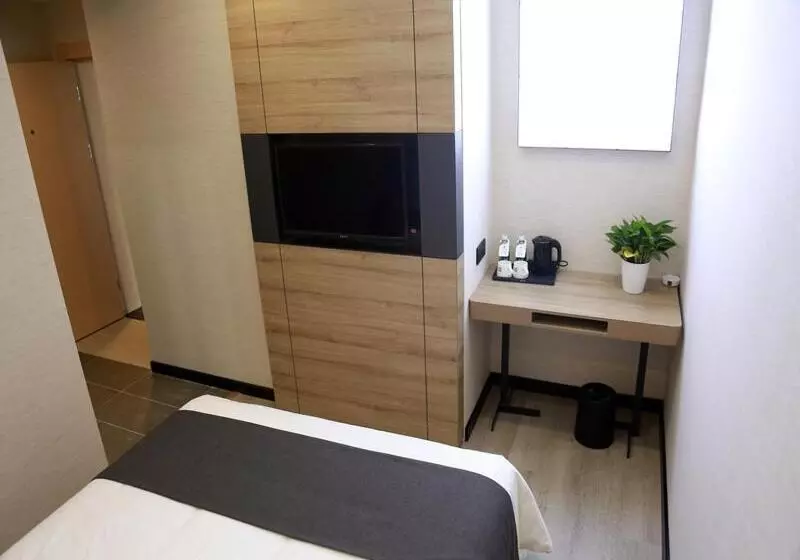 Hotelli Thank Inn Chain Fuyang Linquan Stadium