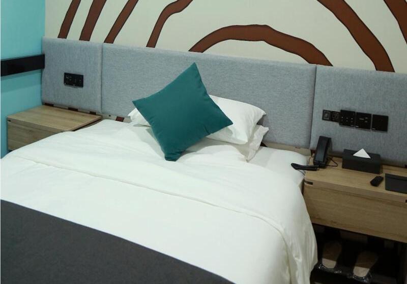 Hotell Thank Inn Chain Fuyang Linquan Stadium