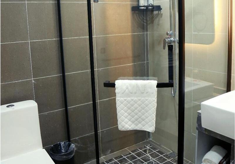 Hotell Thank Inn Chain Fuyang Linquan Stadium