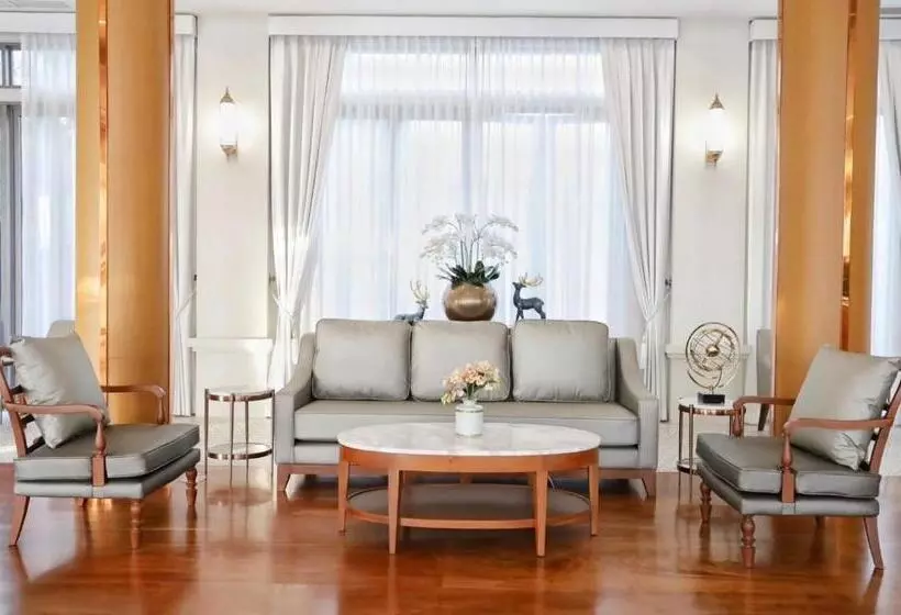 Hotelli The Navy House