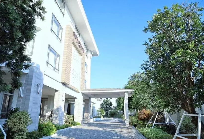 Hotelli The Navy House
