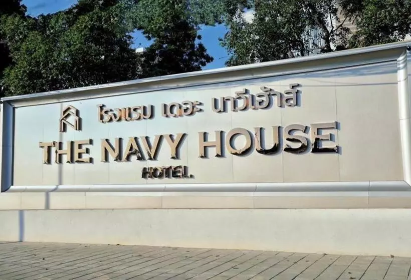 Hotelli The Navy House