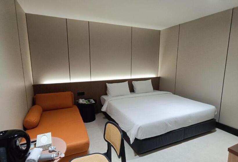 Hotel Urban Inn, Salak Tinggi