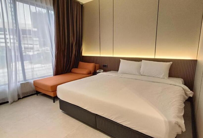 Hotel Urban Inn, Salak Tinggi