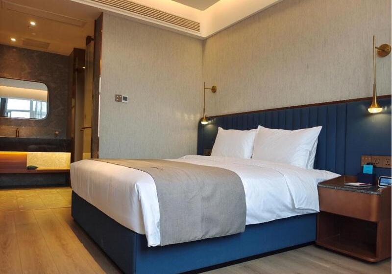 Lanou Hotel Lianyungang Donghai High Speed Railway Station Crystal City