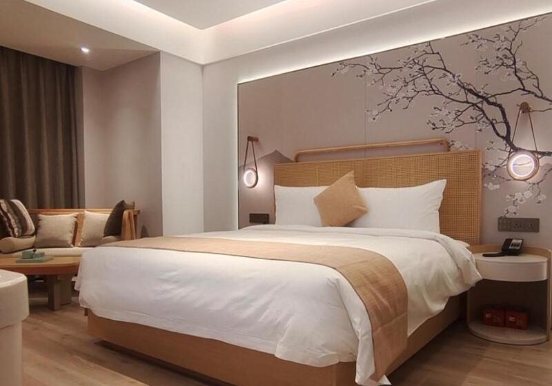 Lanou Hotel Lianyungang Donghai High Speed Railway Station Crystal City