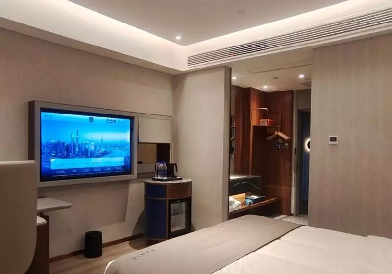Lanou Hotel Lianyungang Donghai High Speed Railway Station Crystal City
