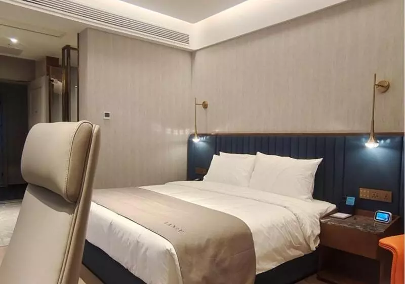 Lanou Hotel Lianyungang Donghai High Speed Railway Station Crystal City