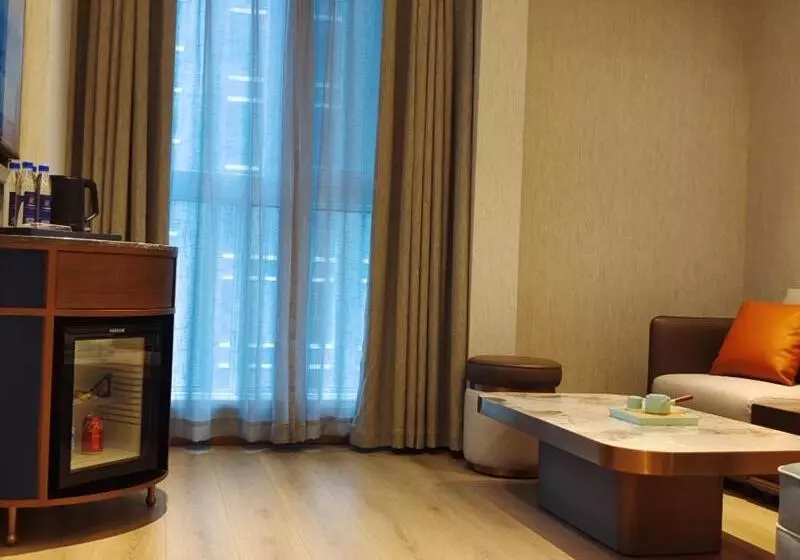 Lanou Hotel Lianyungang Donghai High Speed Railway Station Crystal City