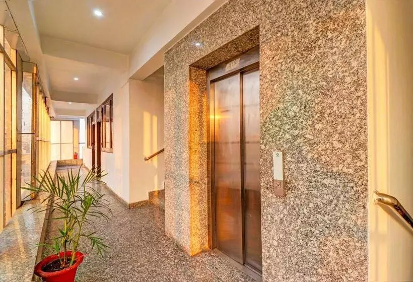 Oyo Hotel Paradise