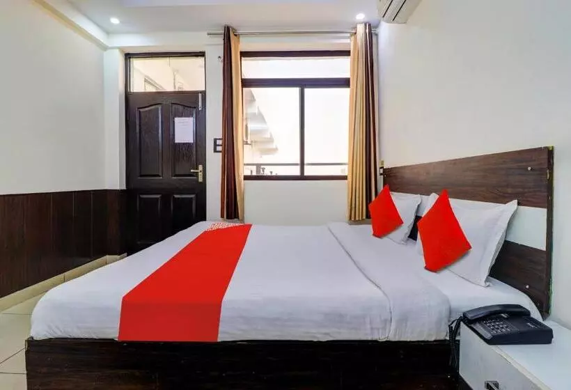 Oyo Hotel Paradise