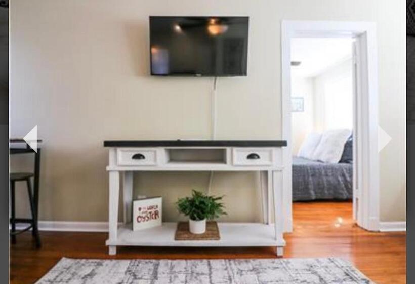 پانسیون Old Bay All Day