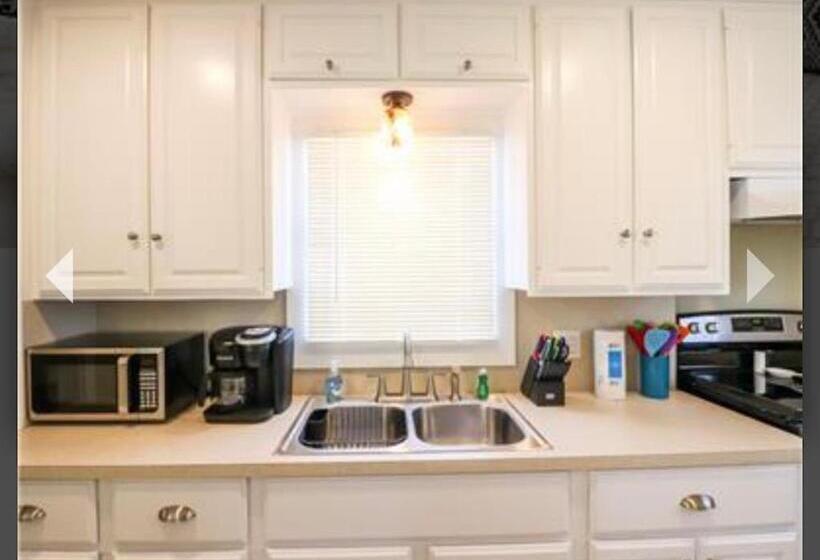 پانسیون Old Bay All Day