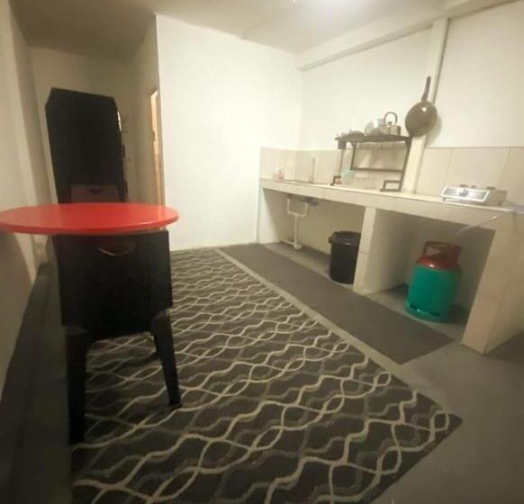 بنسيون Sb Sunset Kuching