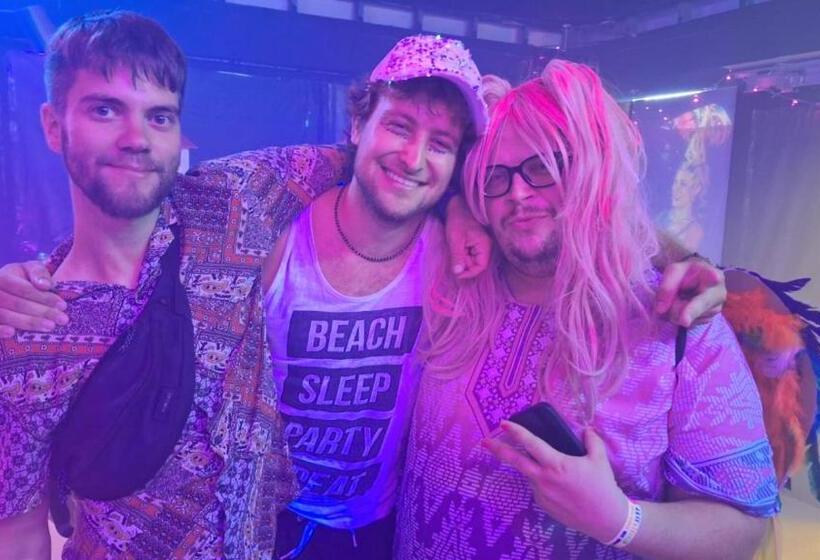 Disco Zoo Bar & Hostel