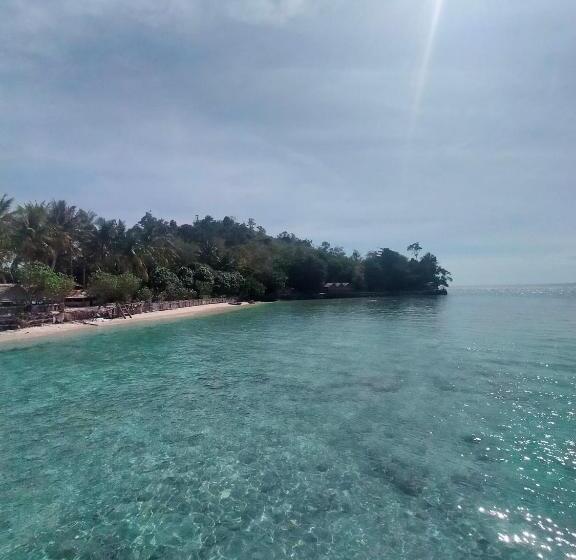 Szálló Pamutusan Island